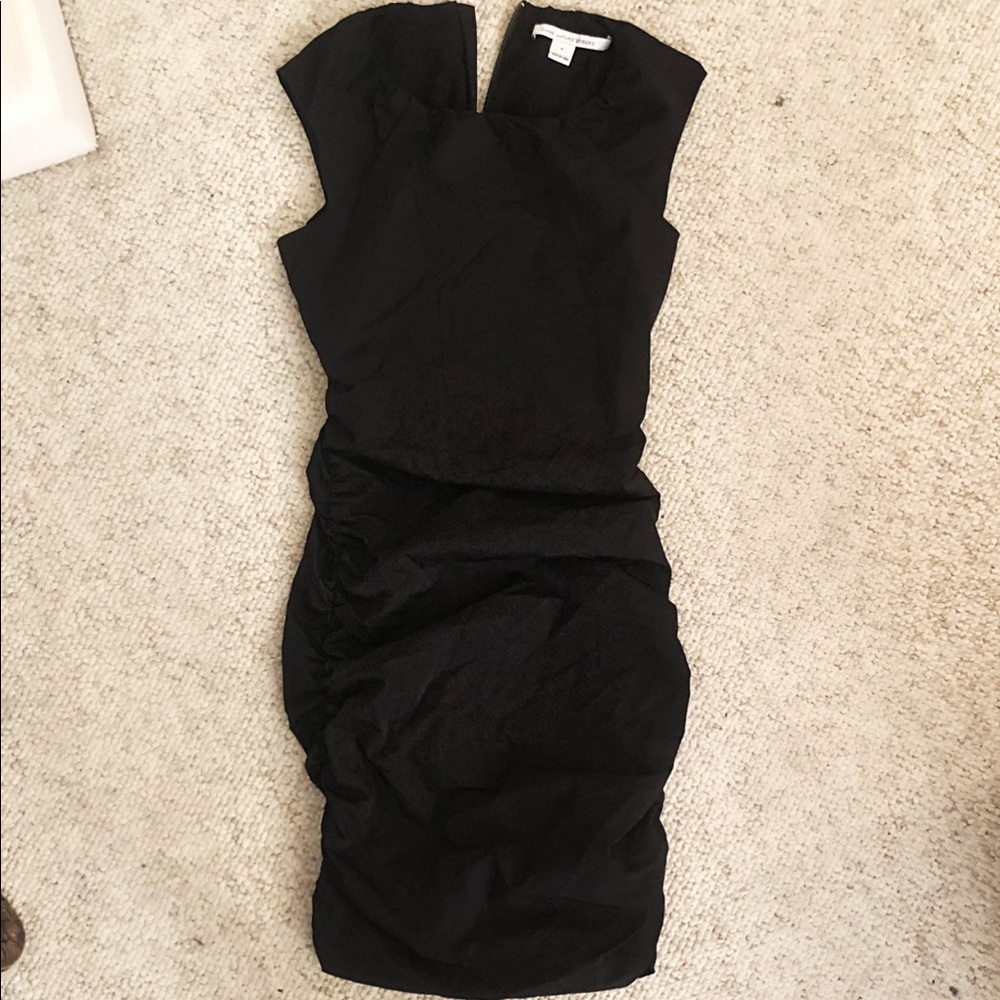 Diane Von Furstenburg Ruched dress - Back Zipper